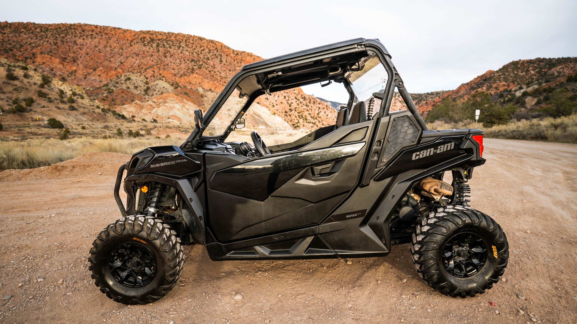 2022 CAN AM SSV MAV TRAIL DPS 700 BK CALI 22 - Image 2