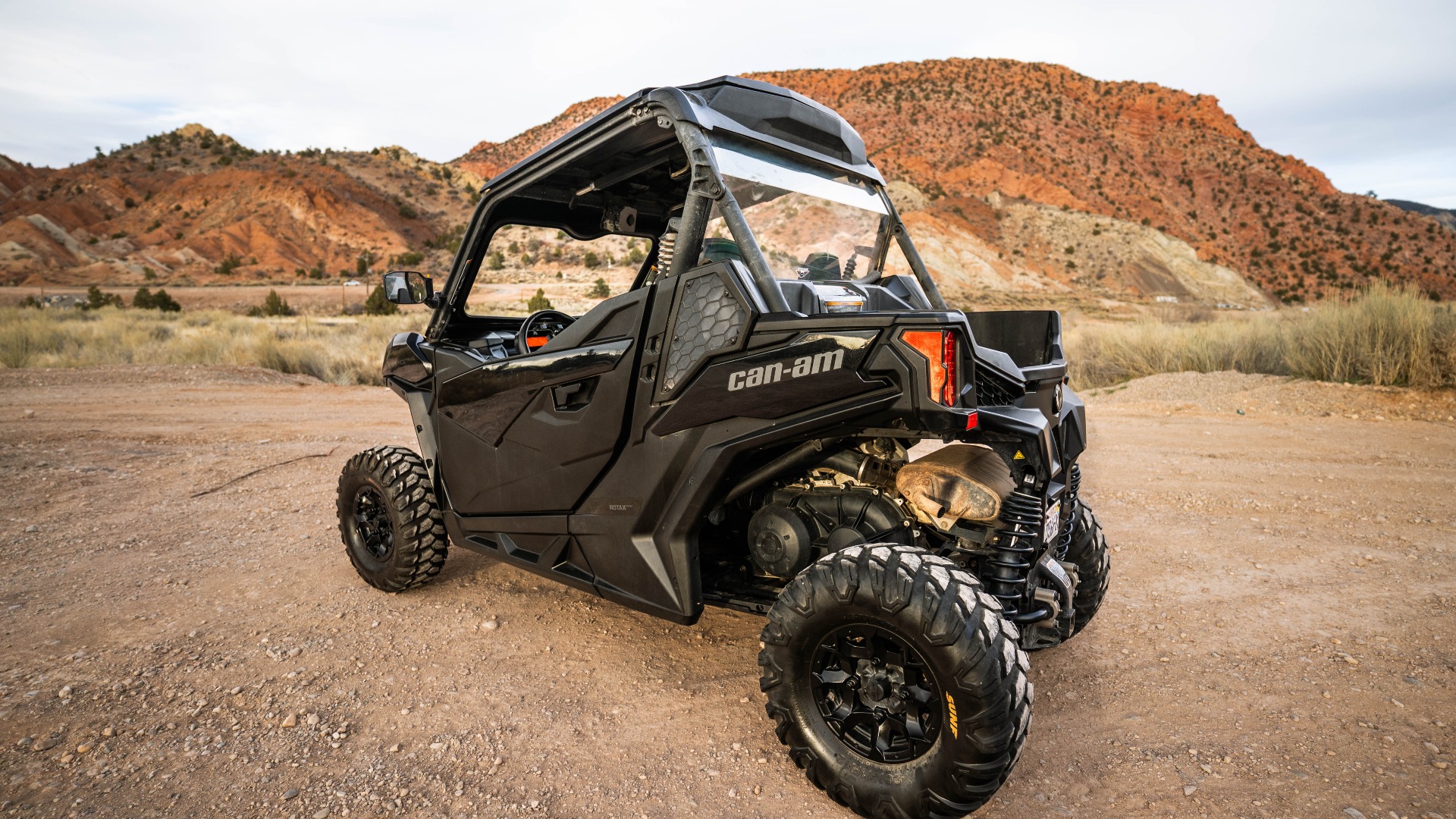 2022 CAN AM SSV MAV TRAIL DPS 700 BK CALI 22 - Image 4