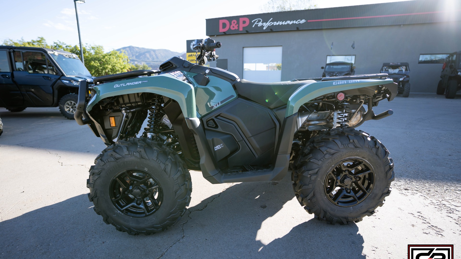 2026 CAN AM ATV OUTL PRO XU HD7 GN 26 - Image 4