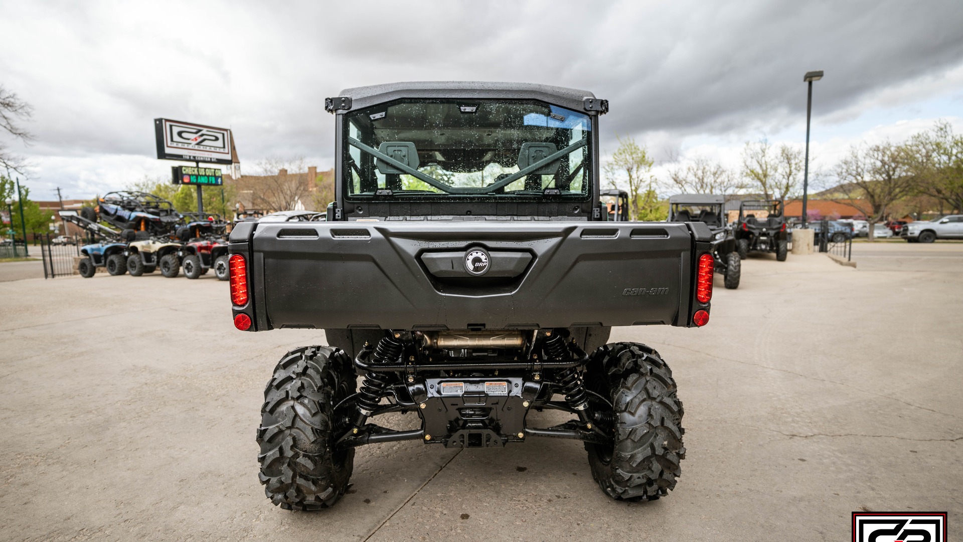 2026 CAN AM SSV DEF MAX DPS CAB 65 HD10 GN - Image 4