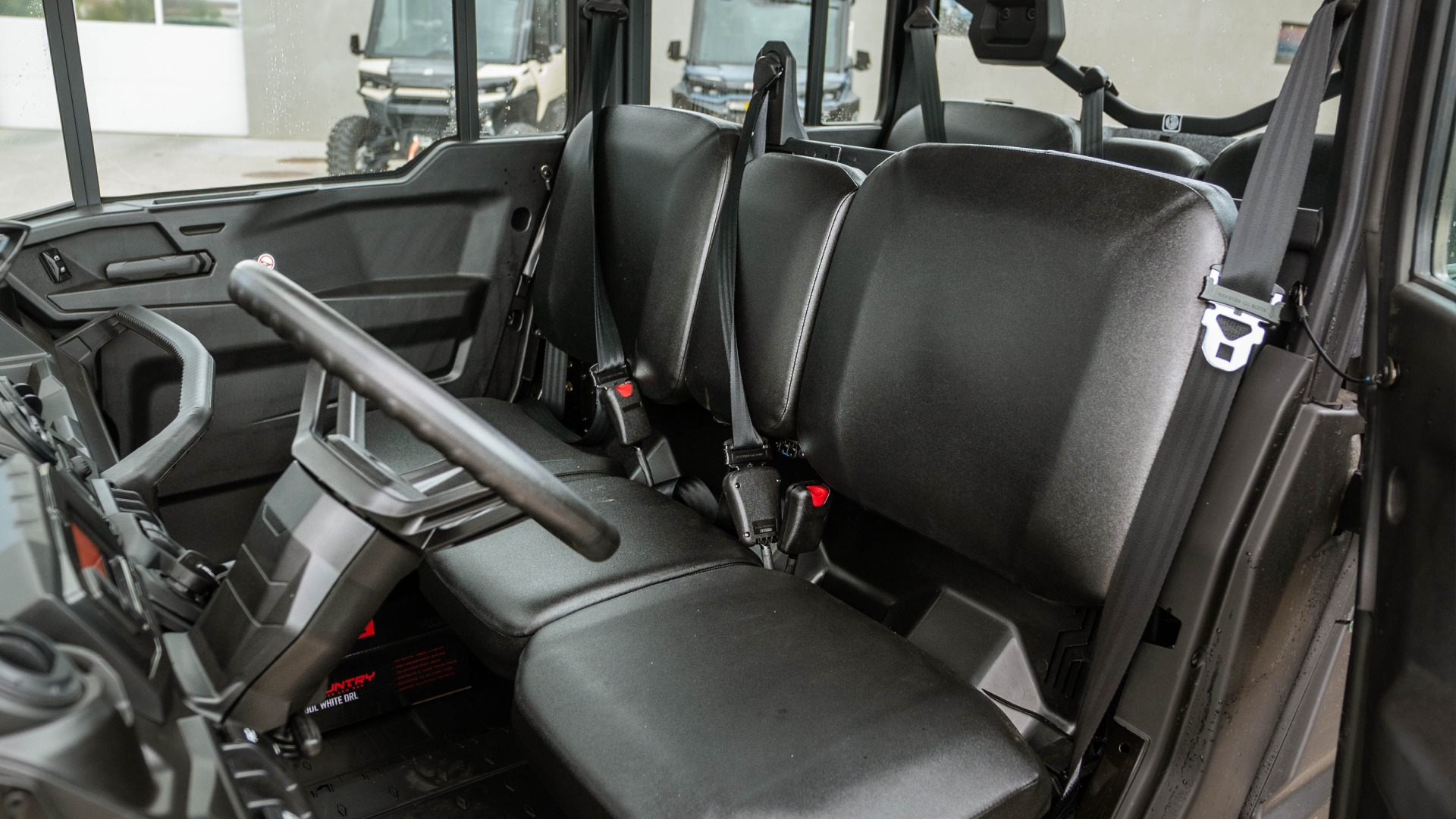 2026 CAN AM SSV DEF MAX DPS CAB 65 HD10 GN - Image 10