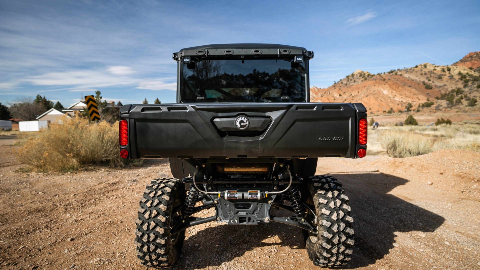 2024 CAN AM SSV DEF LTD 65 HD10 RD 24 Limited HD10 - Image 2