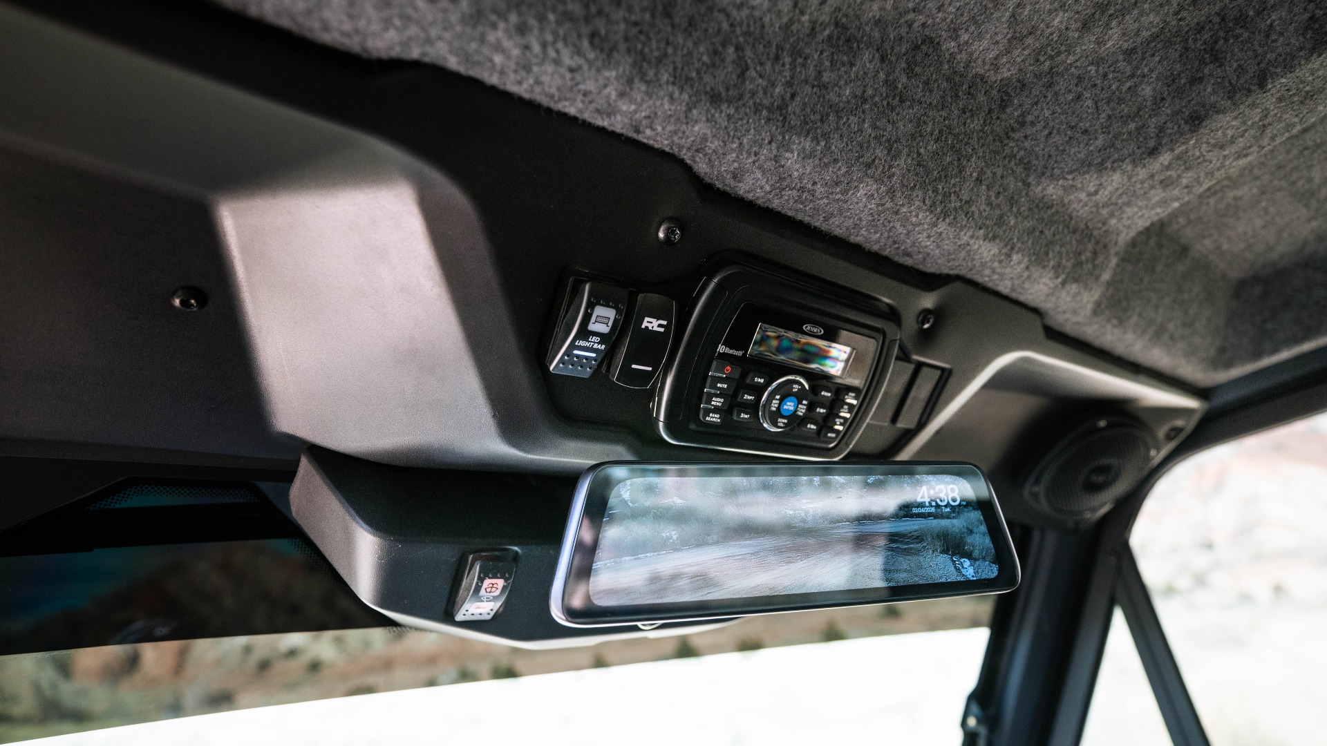 2024 CAN AM SSV DEF LTD 65 HD10 RD 24 Limited HD10 - Image 11