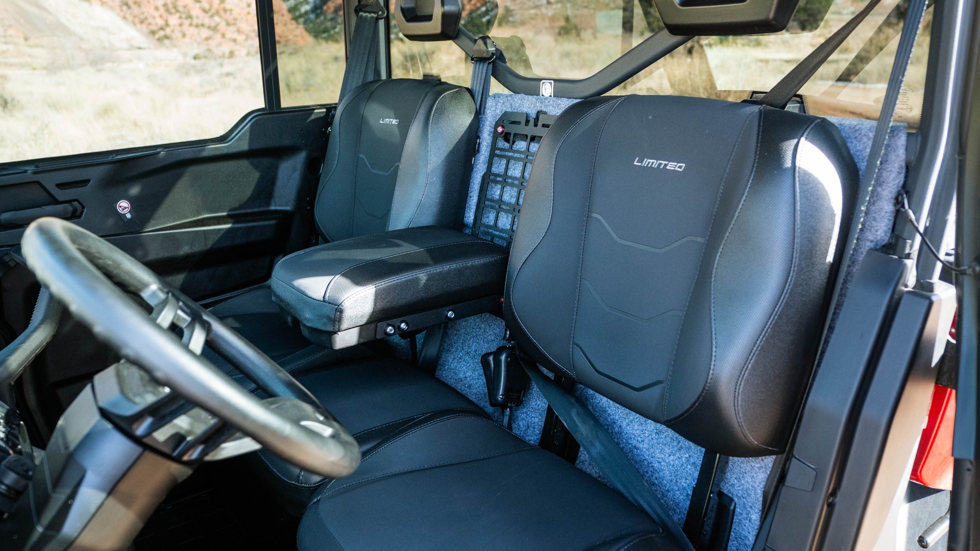 2024 CAN AM SSV DEF LTD 65 HD10 RD 24 Limited HD10 - Image 13