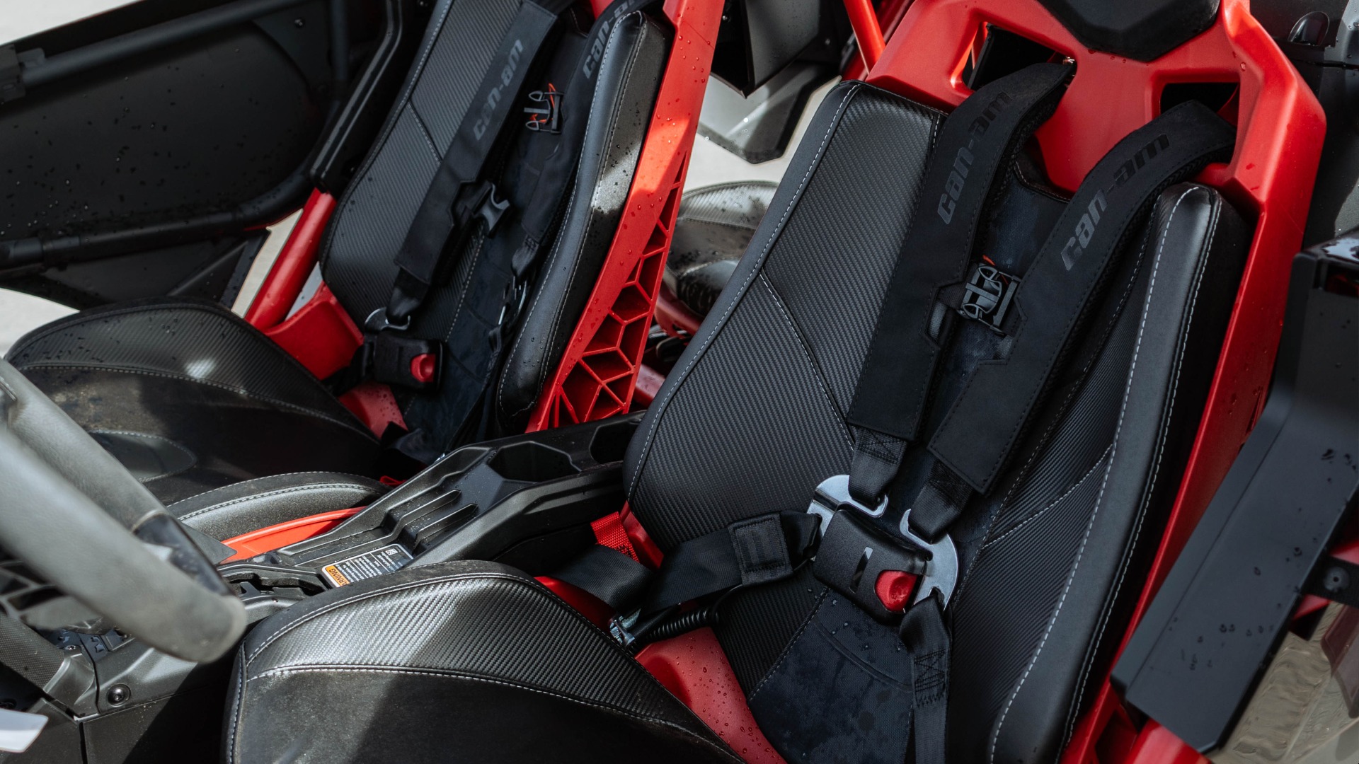 2025 CAN AM X3 MAX XRS TURBO RR SMART SHOCK - Image 7