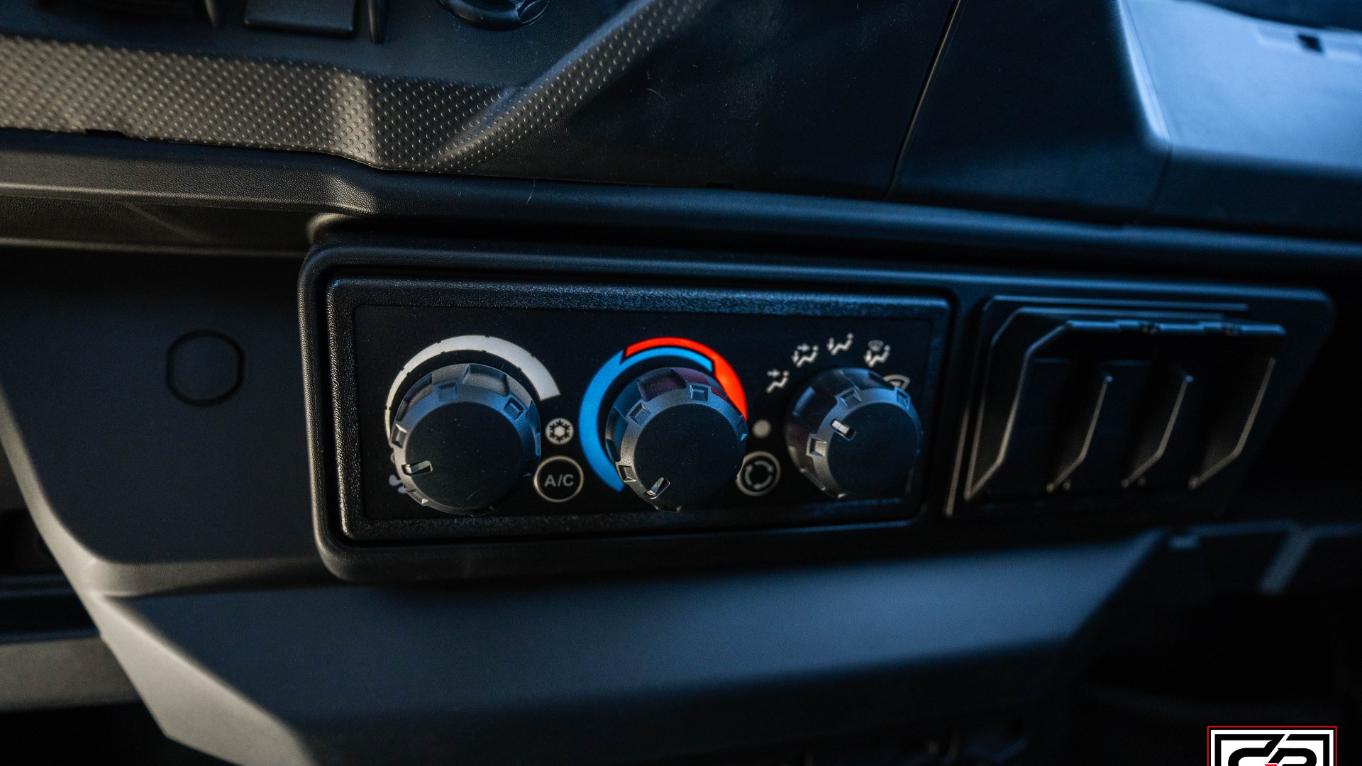 2026 CAN AM SSV DEF MAX LTD 65 HD11 BE - Image 15