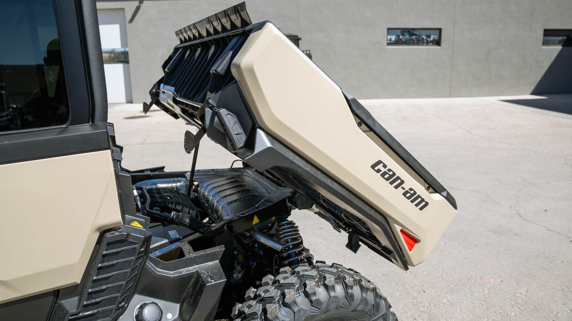 2026 CAN AM SSV DEF MAX LTD 65 HD11 TN - Image 10