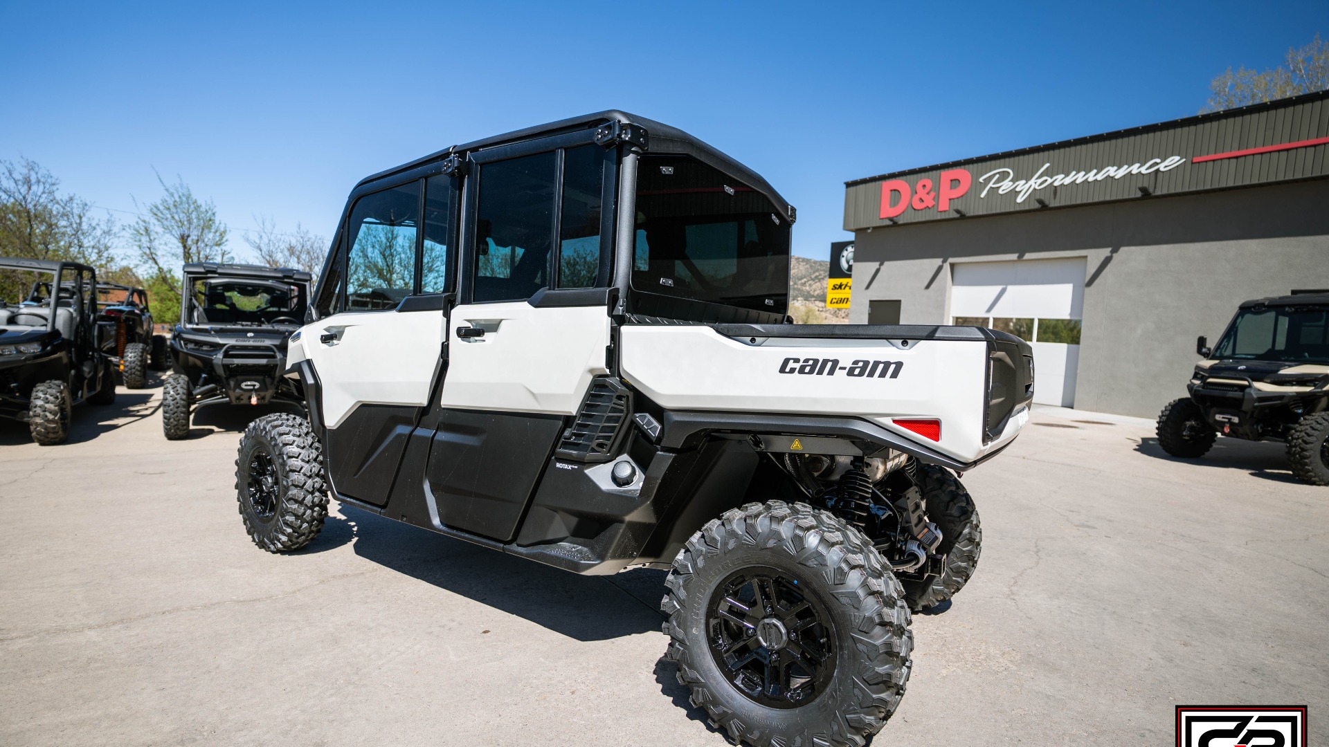 2026 CAN AM SSV DEF MAX LTD 65 HD11 WH - Image 2