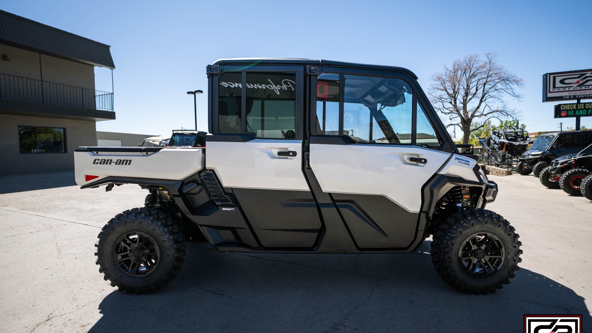 2026 CAN AM SSV DEF MAX LTD 65 HD11 WH - Image 6