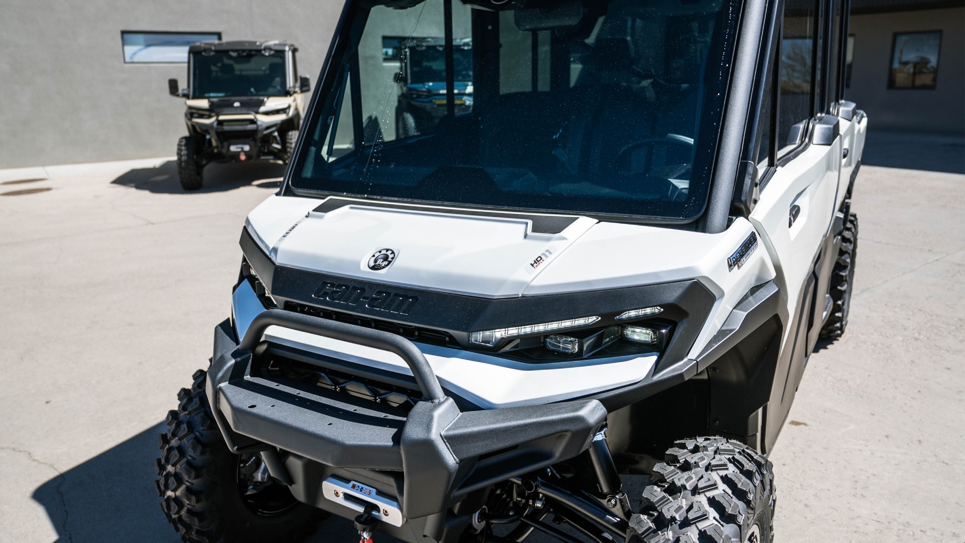 2026 CAN AM SSV DEF MAX LTD 65 HD11 WH - Image 9