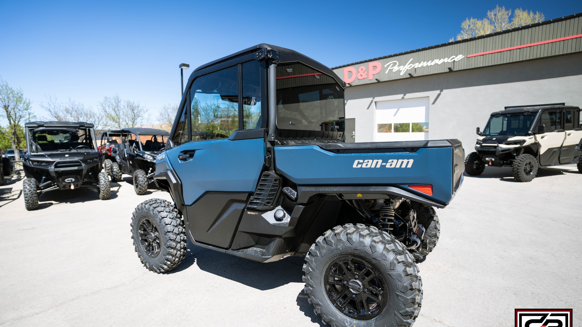 2026 CAN AM SSV DEF LTD 65 HD11 BE - Image 3
