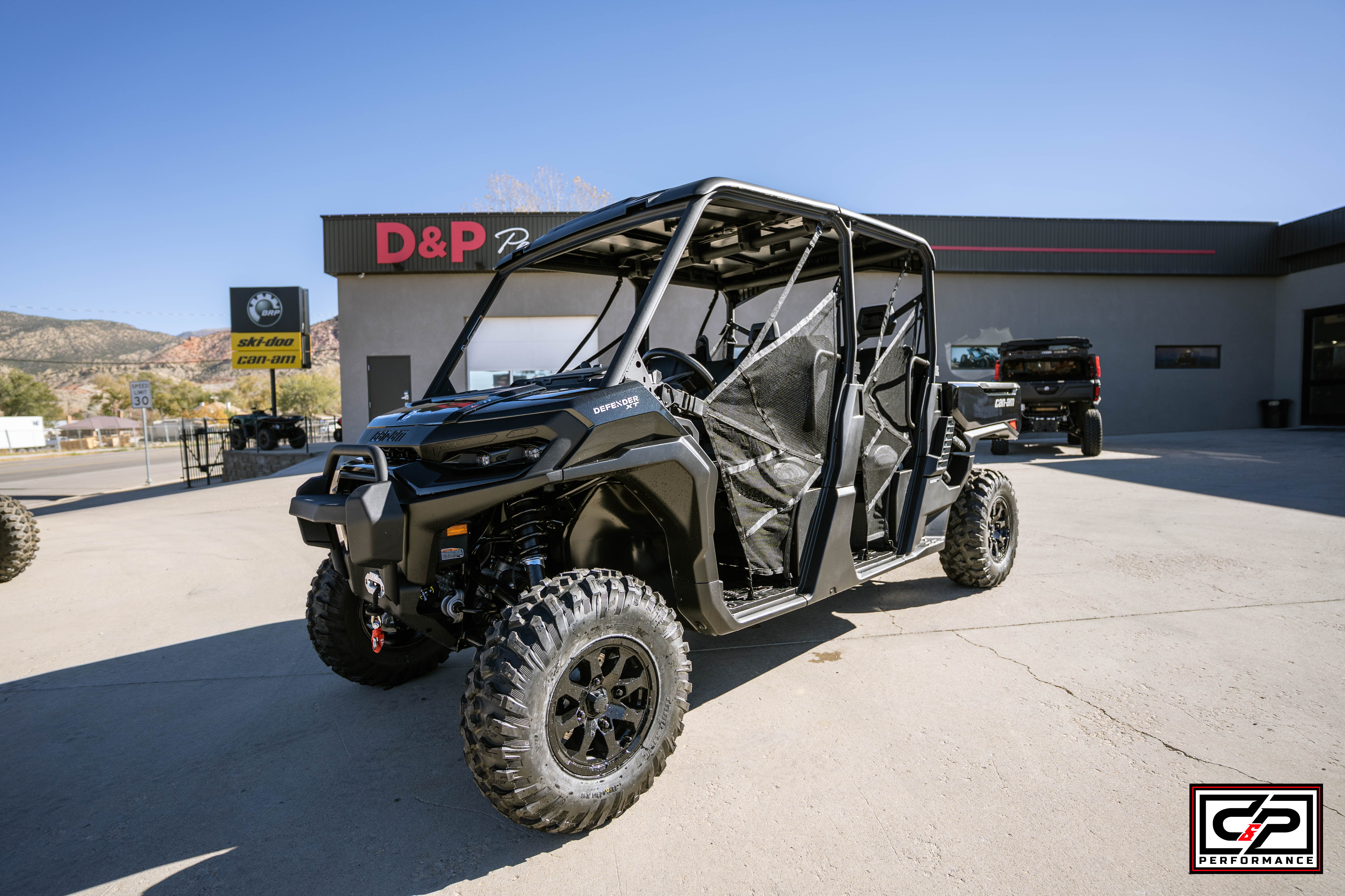 2026 CAN AM DEF MAX XT 65 HD11 BK 26 (NON CAB)