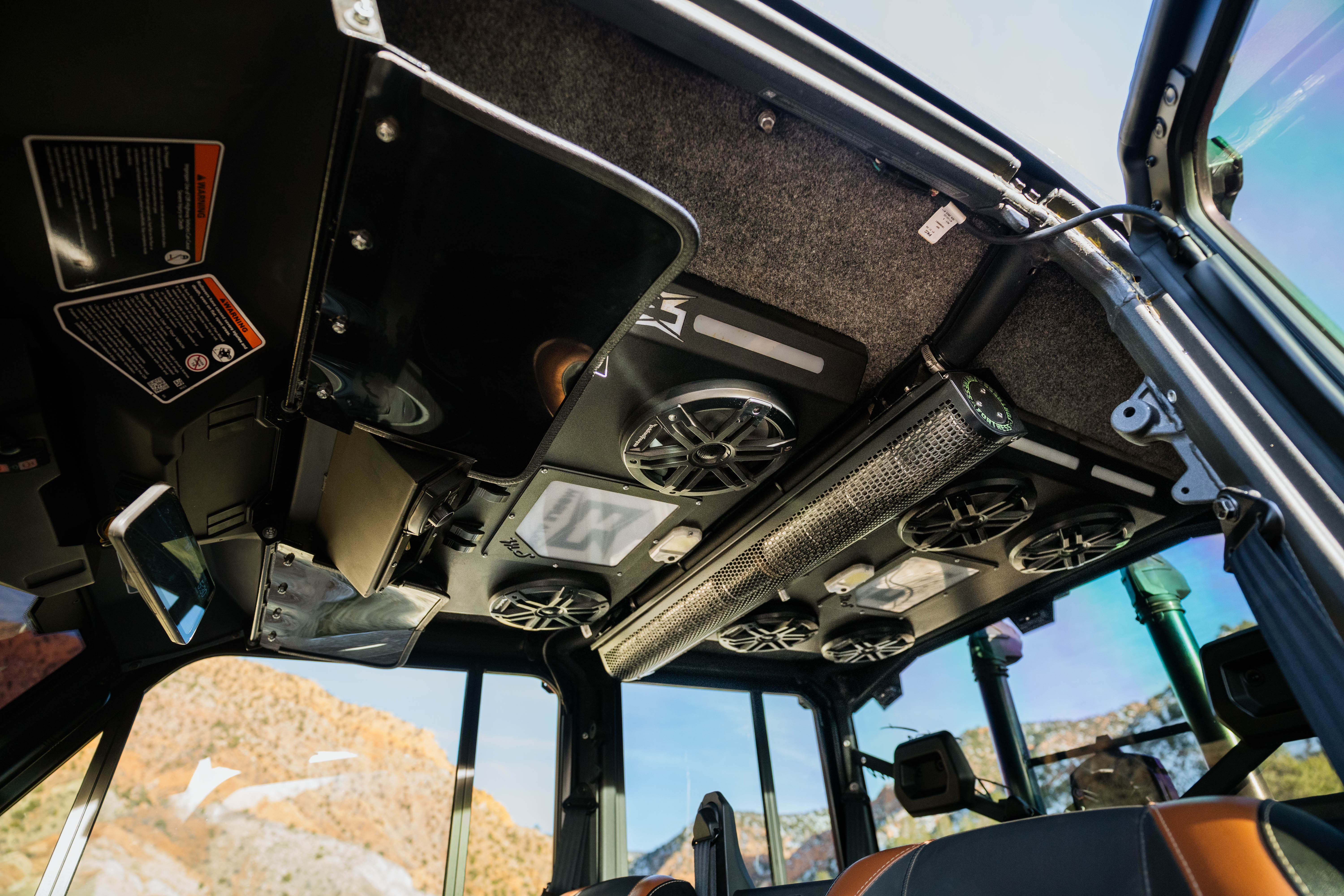 2023 Can-Am Defender MAX Limited HD10 Defender Limited - Image 12