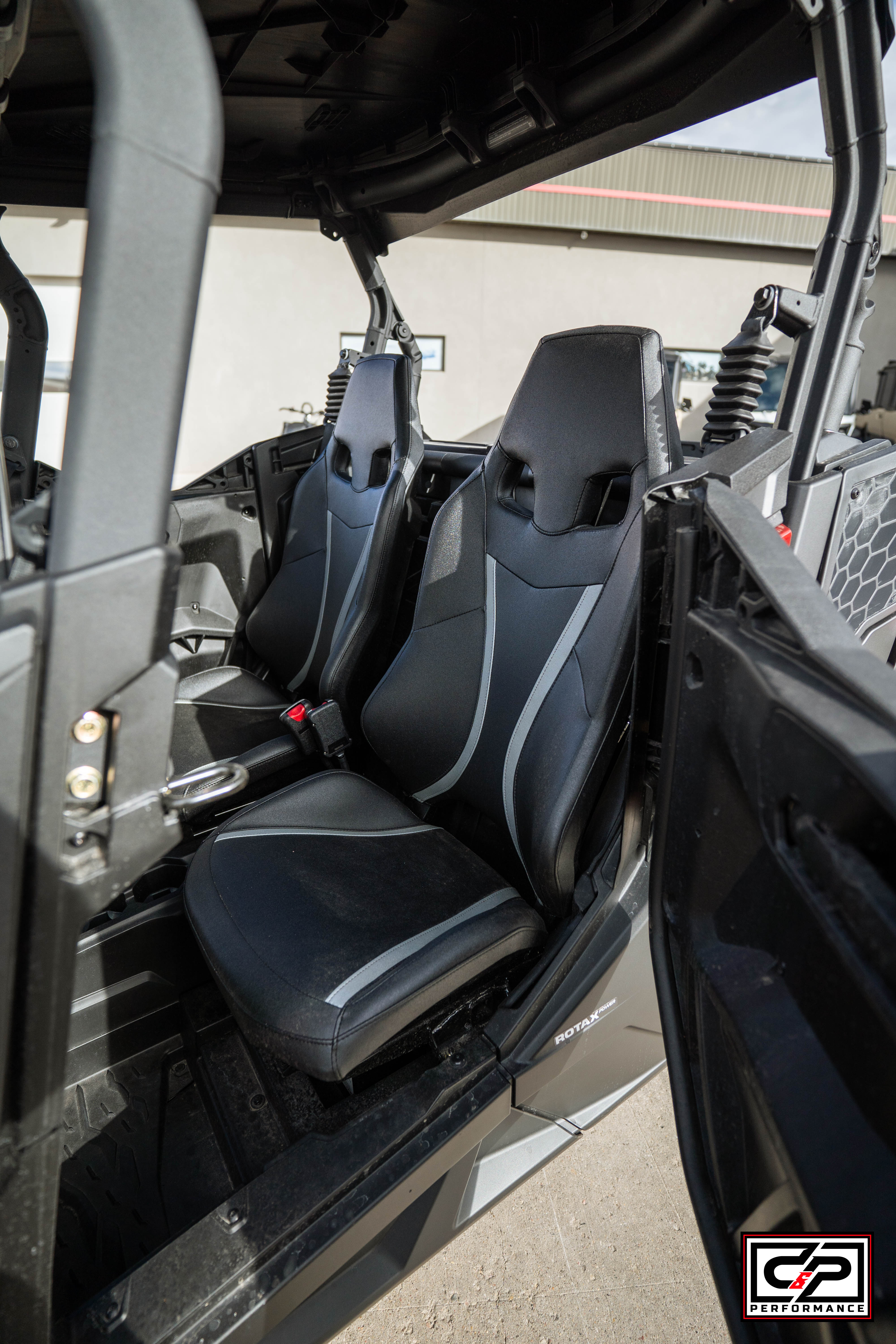 2026 CAN AM COM MAX XT 64 1000R RD - Image 11