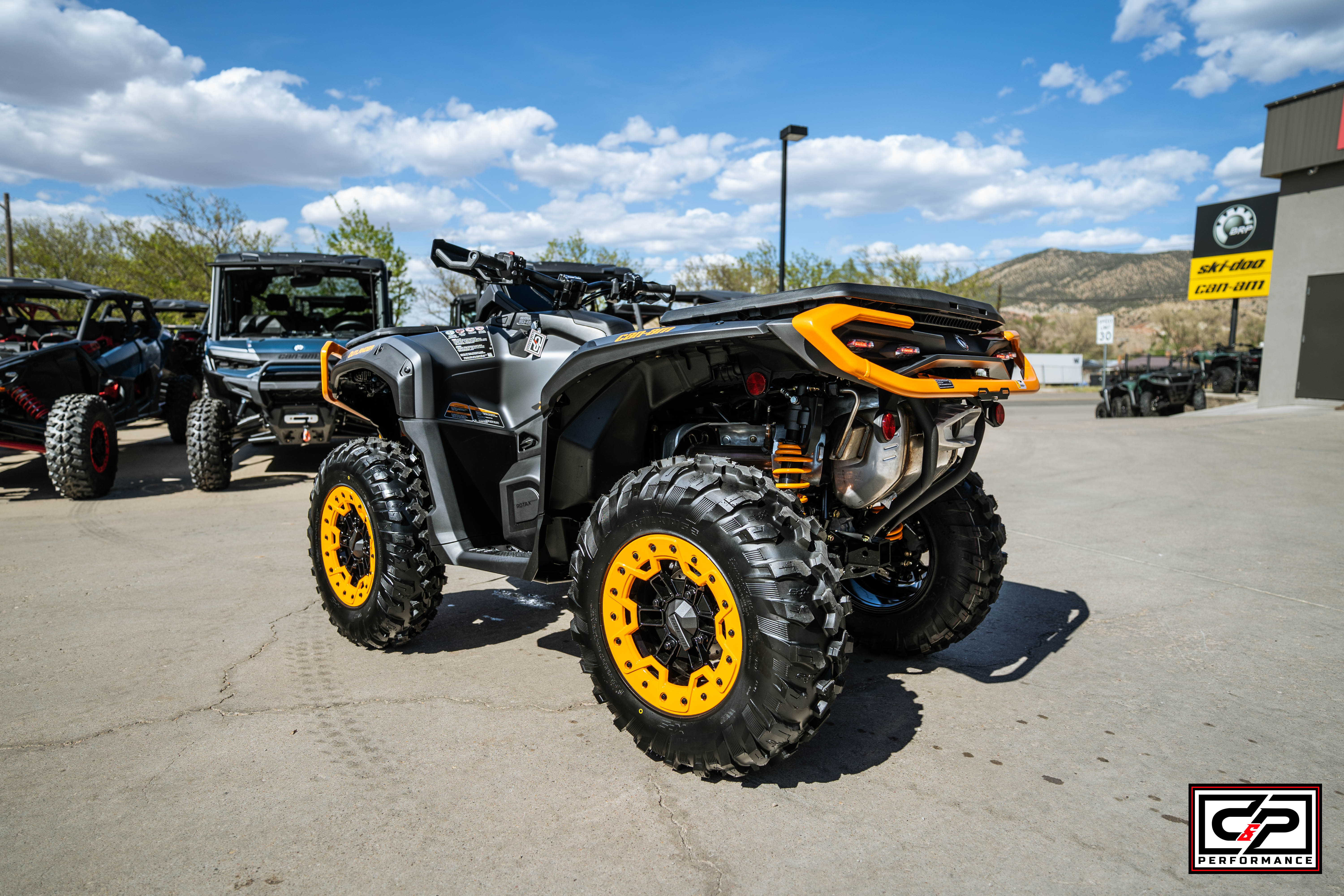 2026 CAN AM ATV OUTL XTP 1000R GY SAS 26 - Image 3